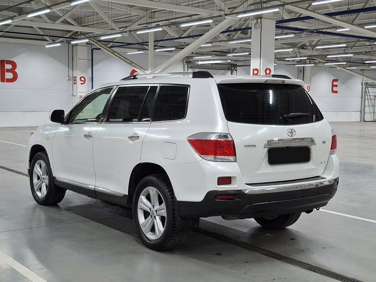 Toyota Highlander II (U40) Рестайлинг, 2012 Фото №7