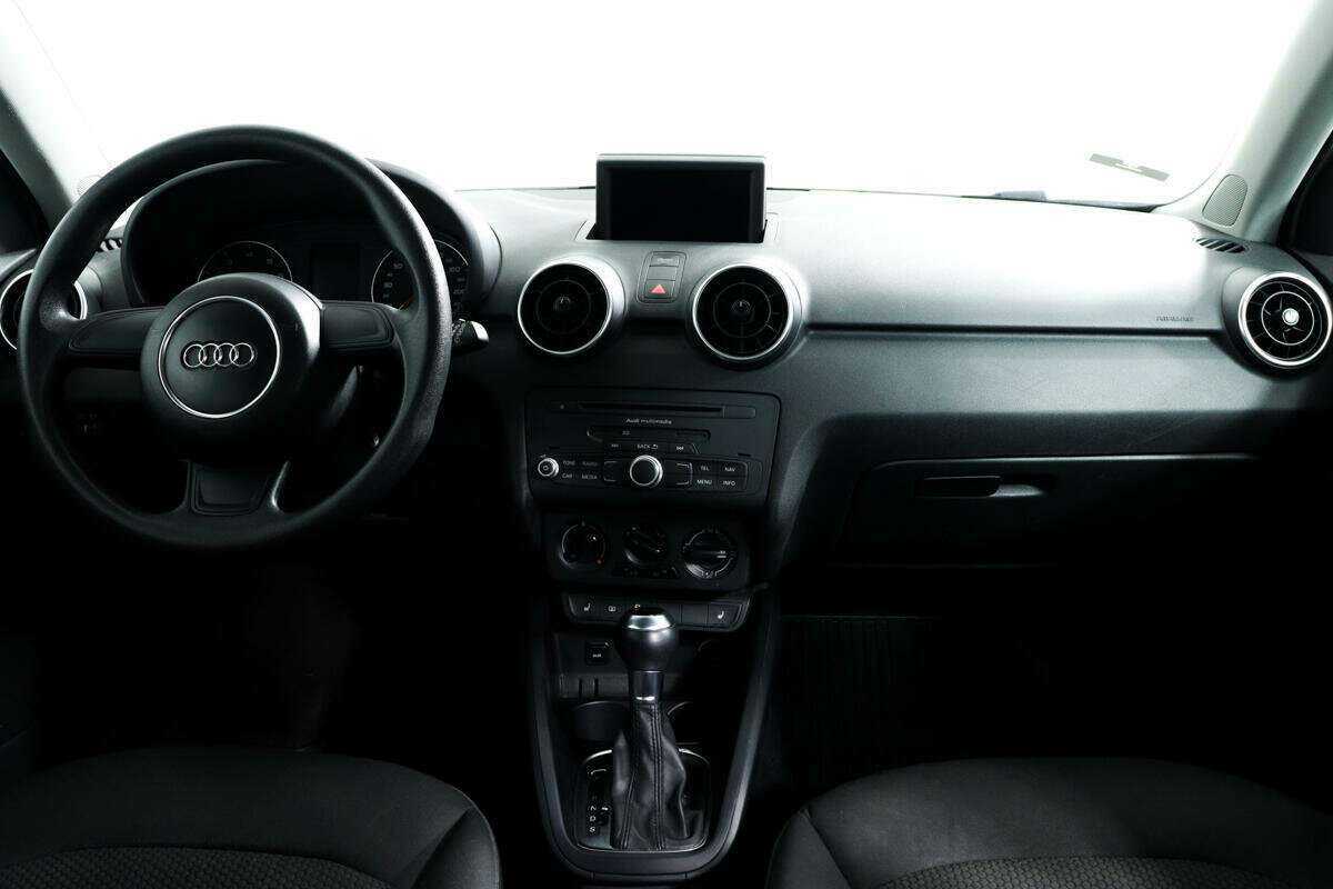 Audi A1 Sportback, 2012 Фото №11