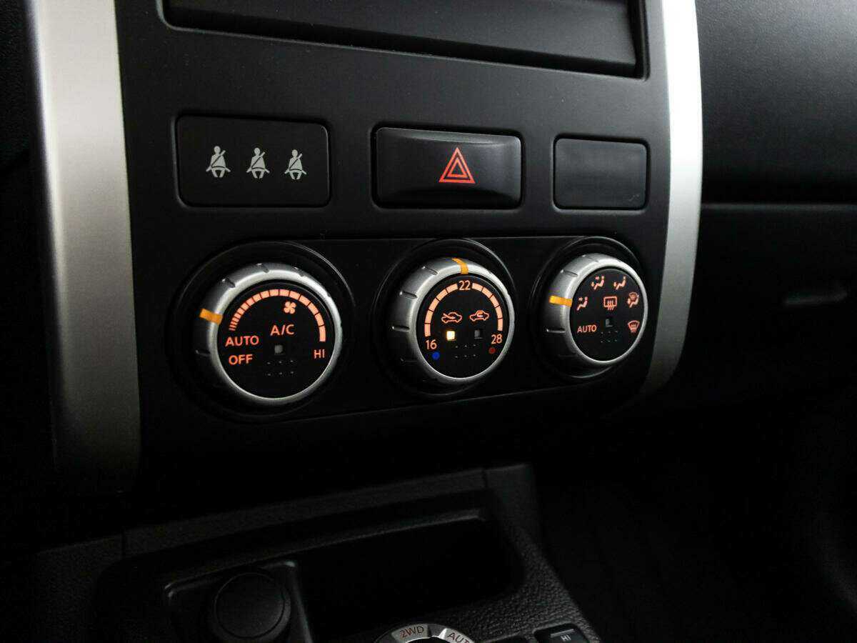 Nissan X-Trail, 2013 Фото №15