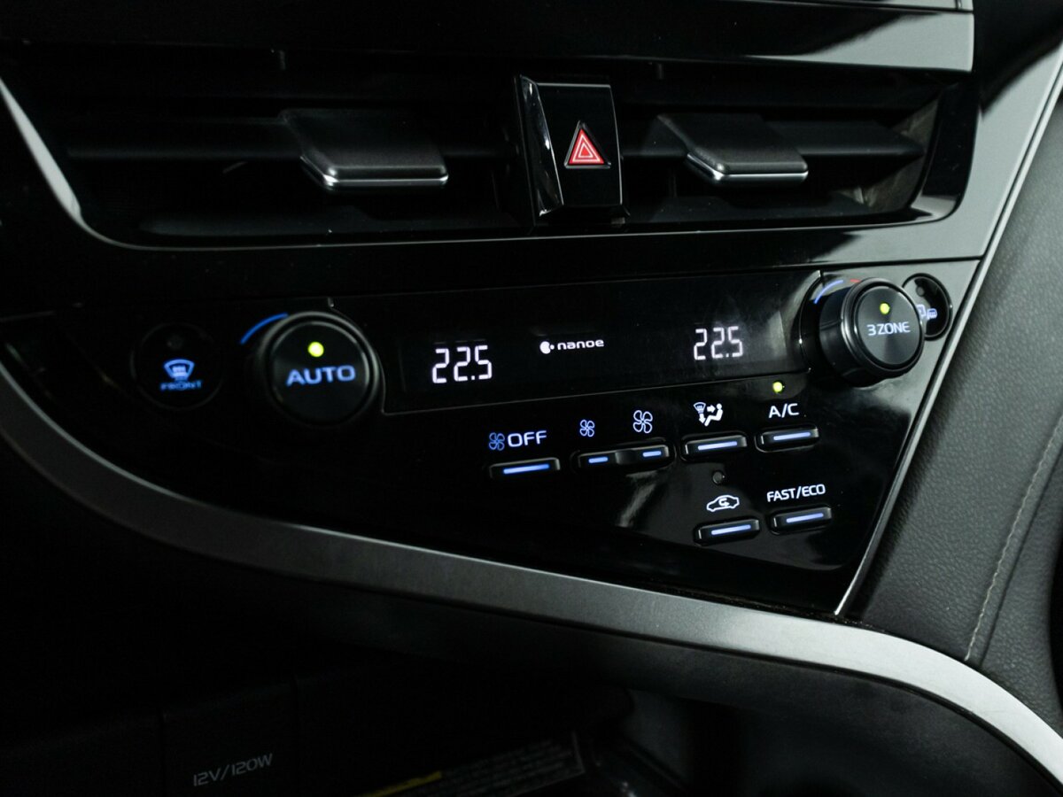 Toyota Camry VIII (XV70) Рестайлинг, 2021 Фото №21