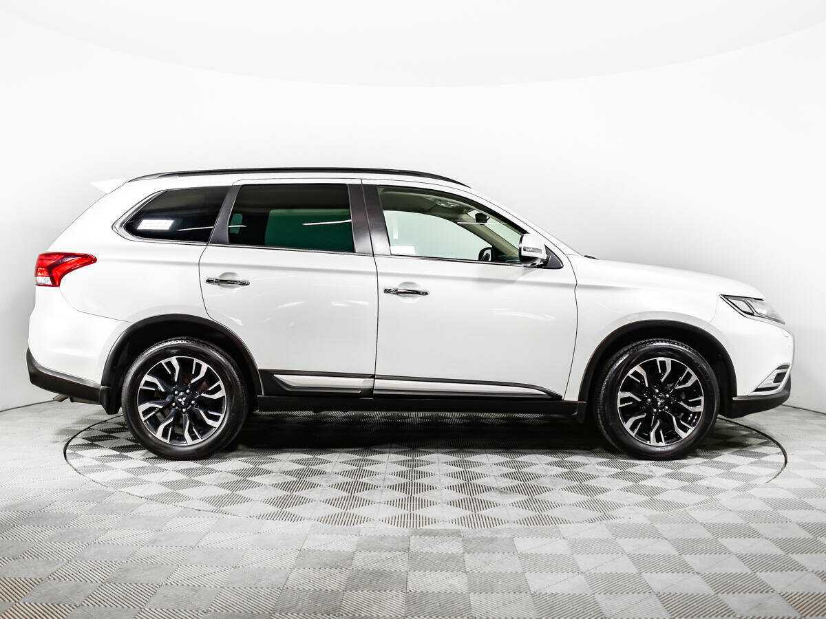 Mitsubishi Outlander, 2021 Фото №4