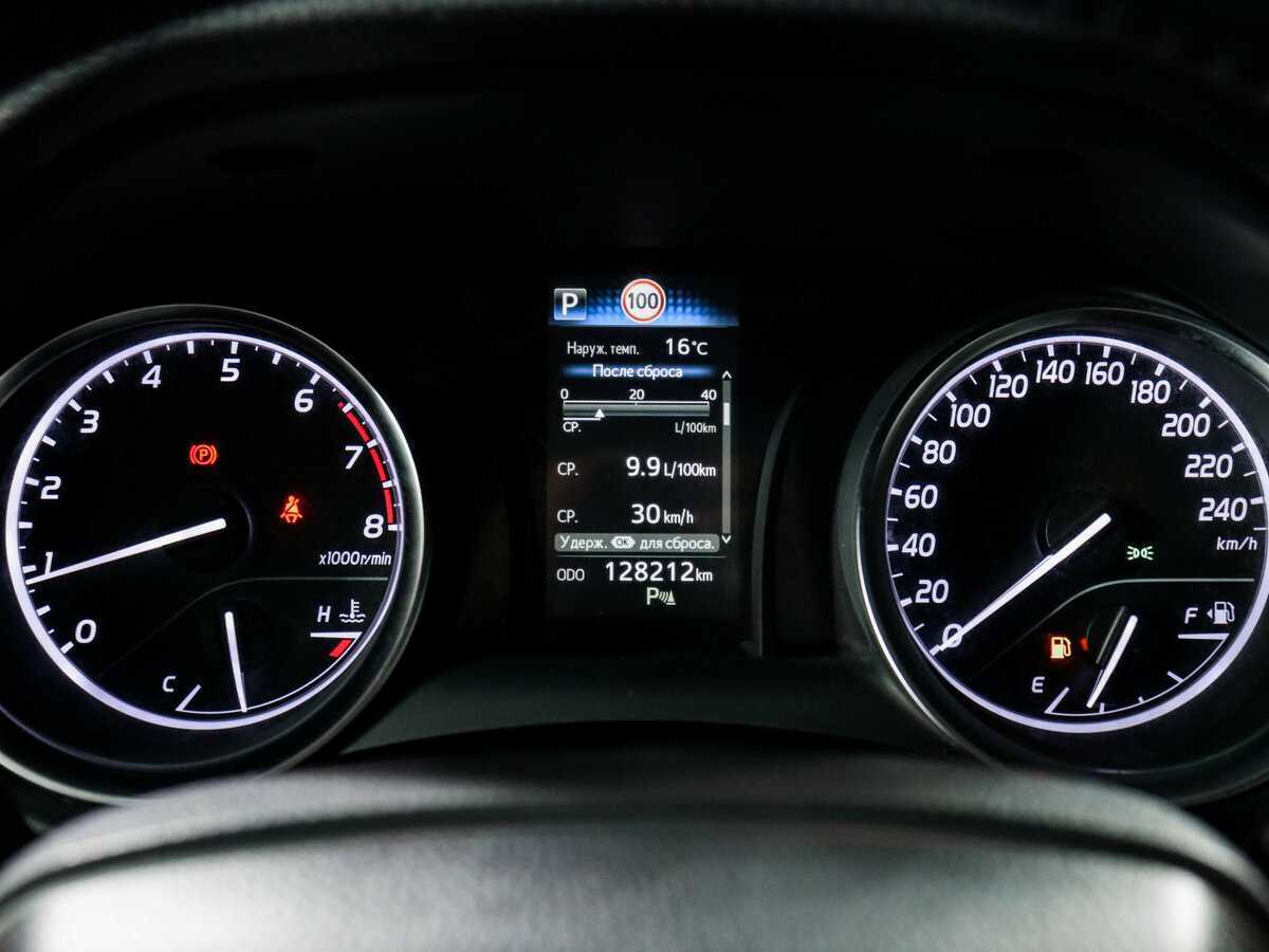 Toyota Camry, 2019 Фото №11