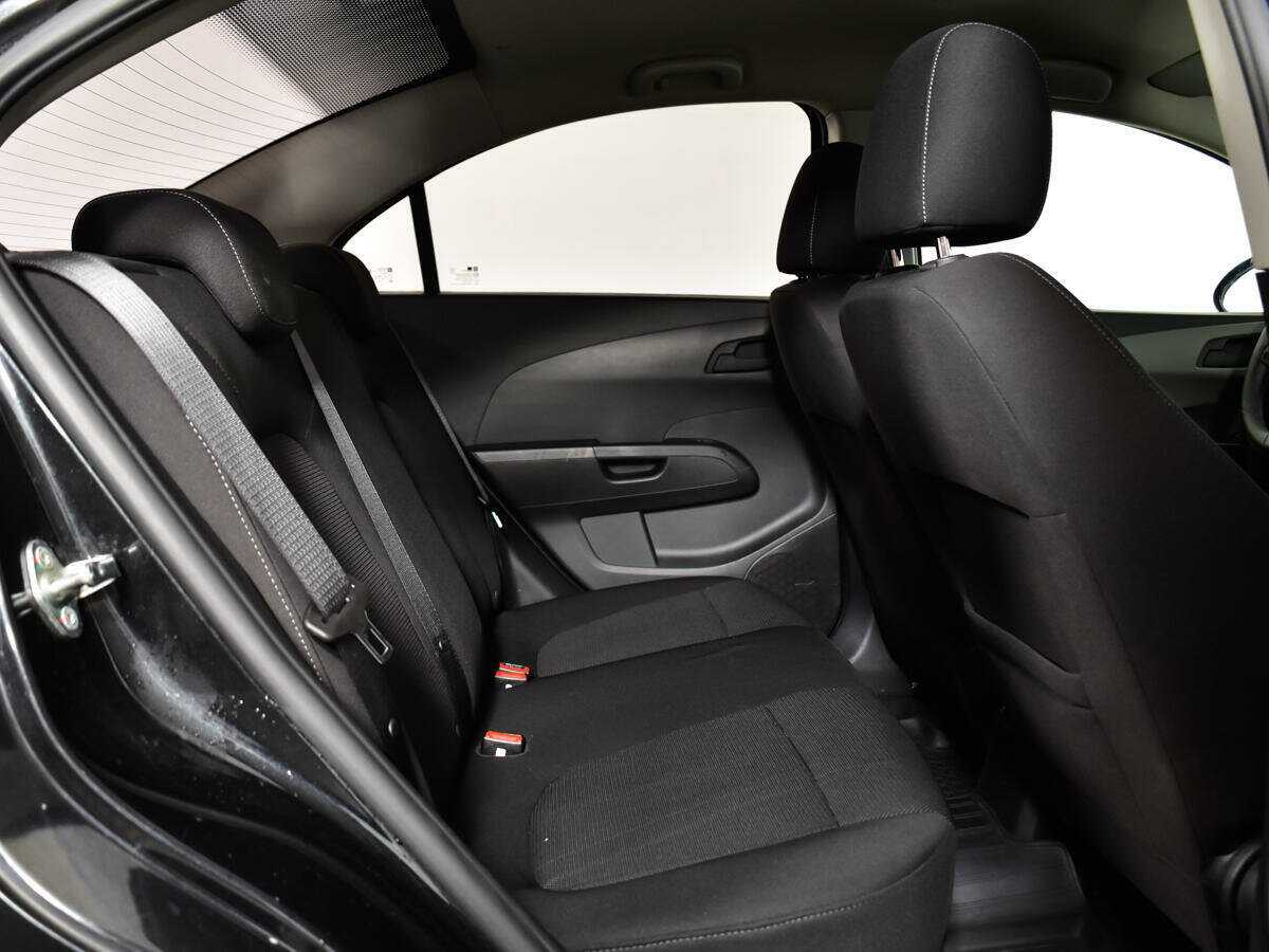Chevrolet Aveo, 2014 Фото №10