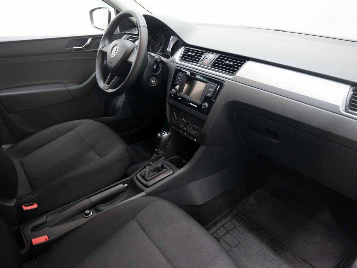 Skoda Rapid, 2017 Фото №11