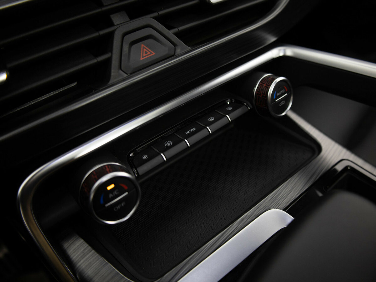 Geely Tugella I Рестайлинг, 2022 Фото №12