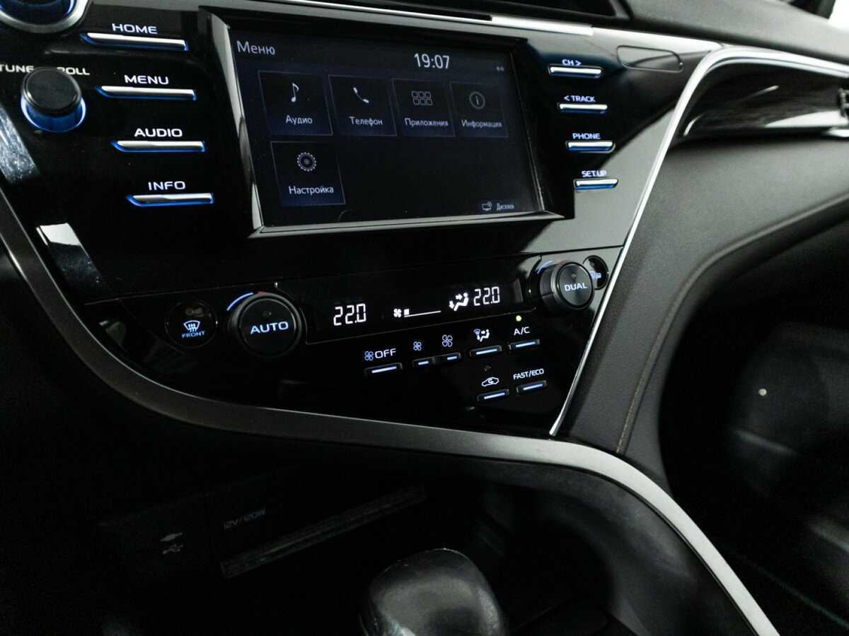 Toyota Camry, 2020 Фото №17