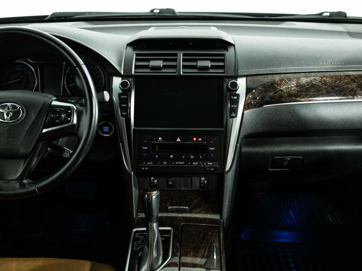 Toyota Camry VII (XV50) Рестайлинг, 2016 Фото №12