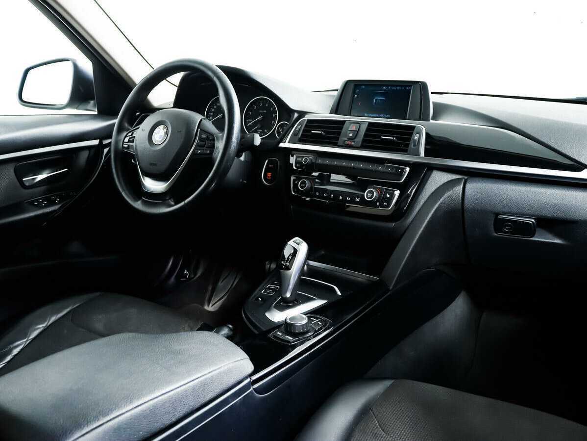 BMW 3 серии 318i, 2018 Фото №8