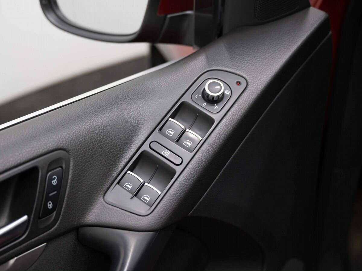 Volkswagen Tiguan, 2012 Фото №15