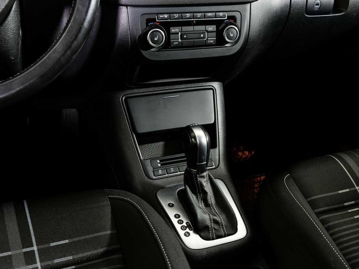 Volkswagen Tiguan, 2015 Фото №10