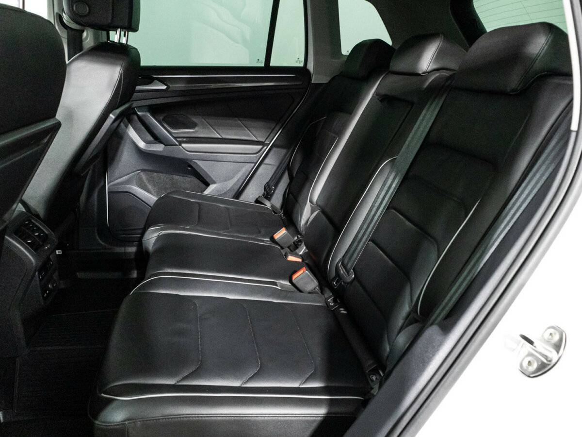 Volkswagen Tiguan, 2020 Фото №10