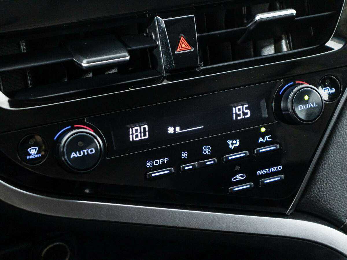 Toyota Camry, 2021 Фото №15