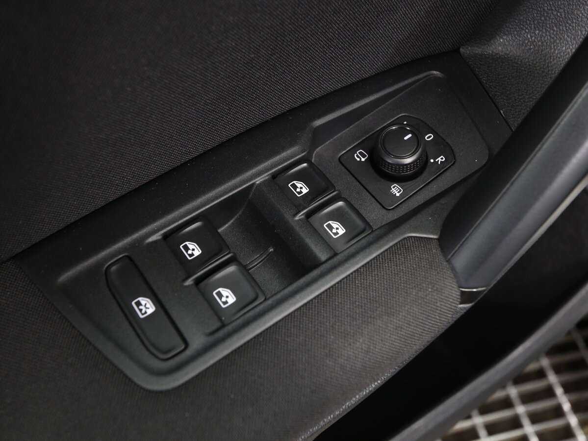 Volkswagen Tiguan, 2019 Фото №9