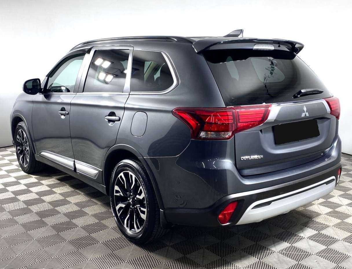 Mitsubishi Outlander, 2021 Фото №6
