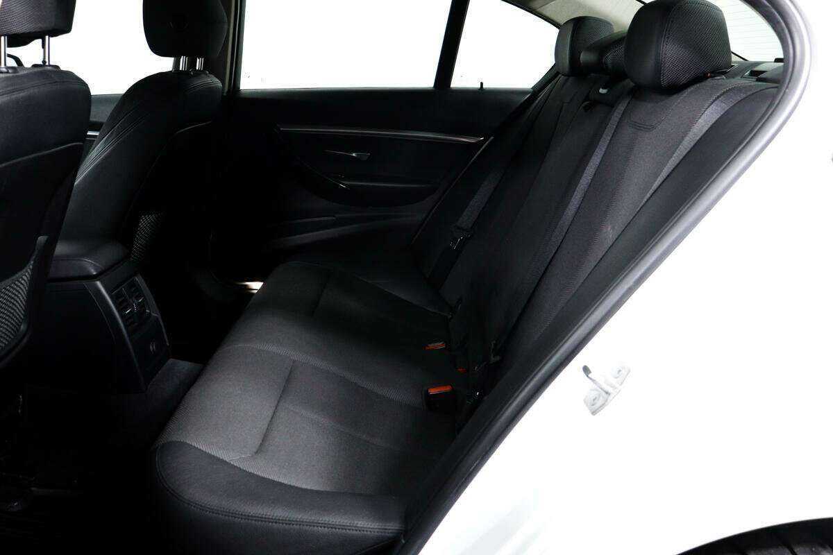 BMW 3 серии 320d xDrive, 2016 Фото №12