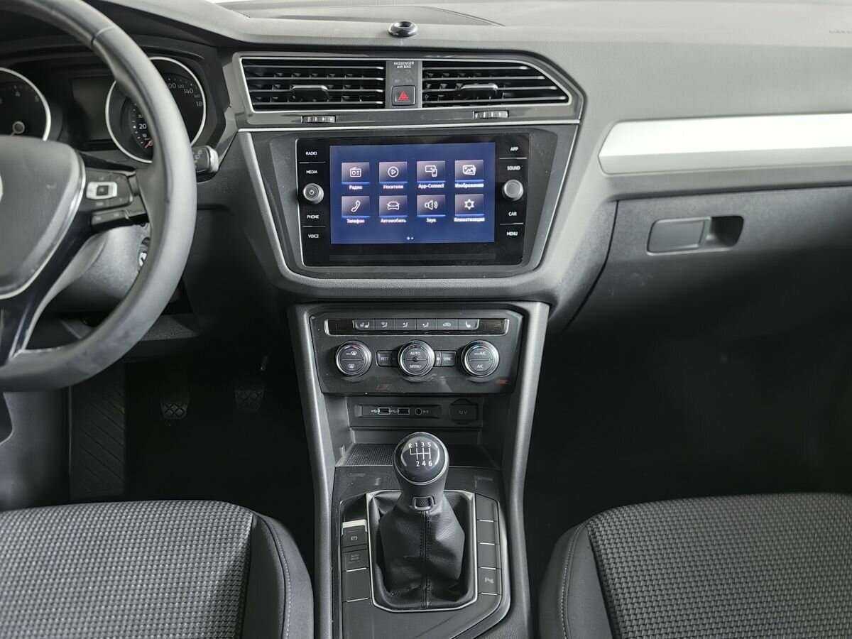 Volkswagen Tiguan, 2020 Фото №15