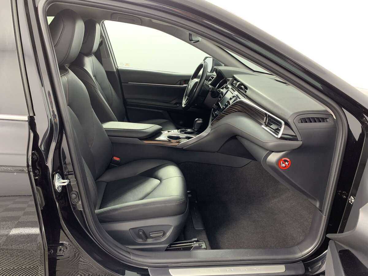 Toyota Camry, 2019 Фото №15