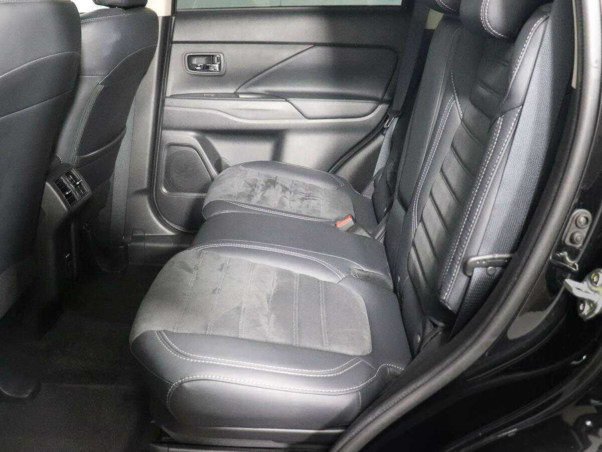 Mitsubishi Outlander, 2022 Фото №8