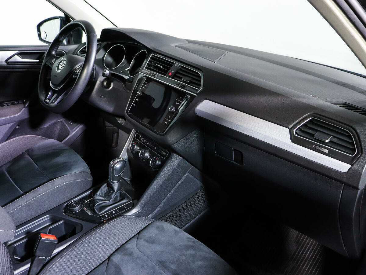 Volkswagen Tiguan, 2018 Фото №7