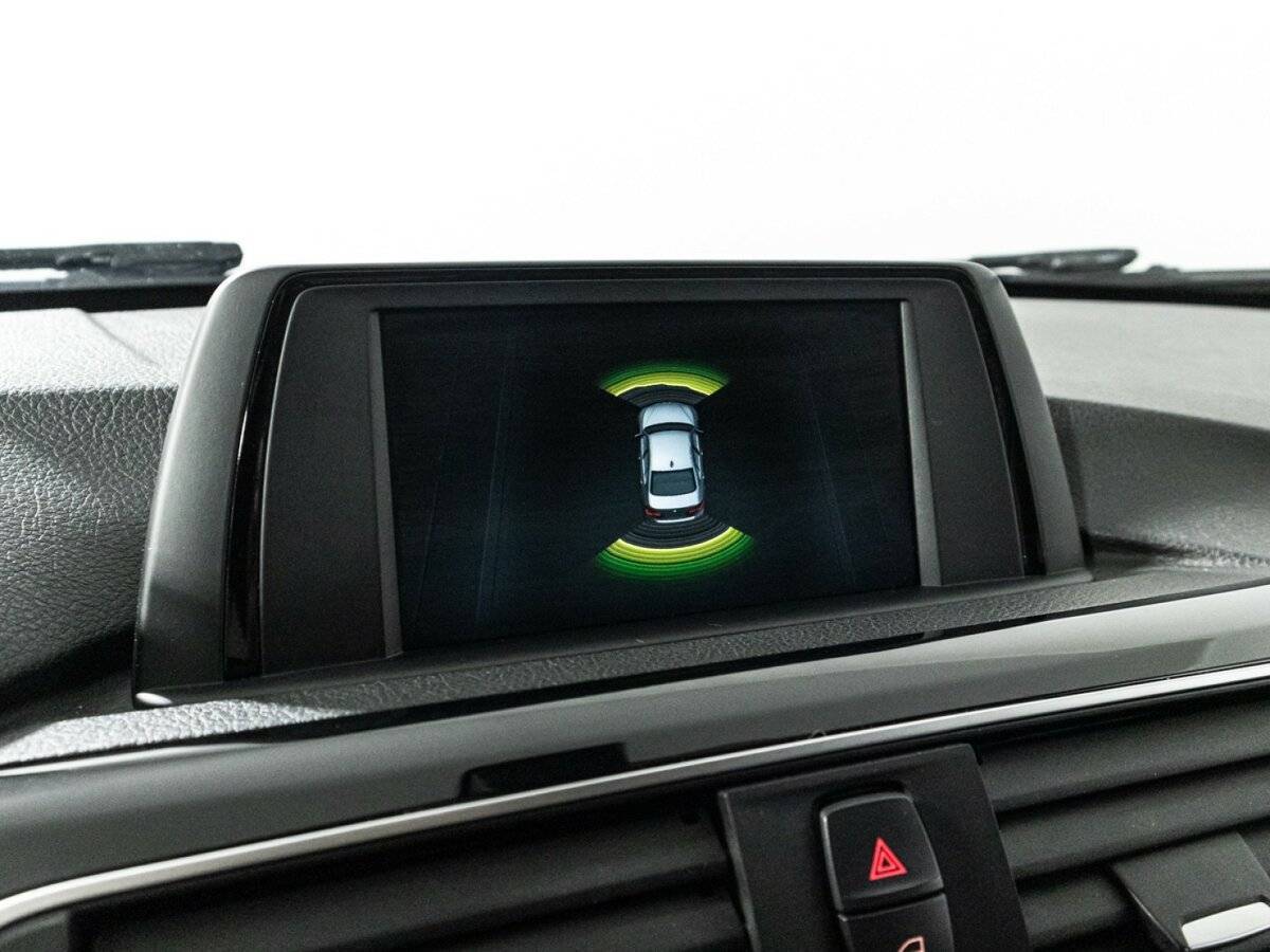 BMW 3 серии 318i, 2018 Фото №16