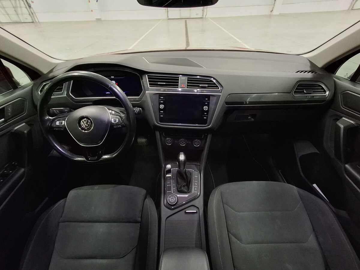 Volkswagen Tiguan II, 2018 Фото №14