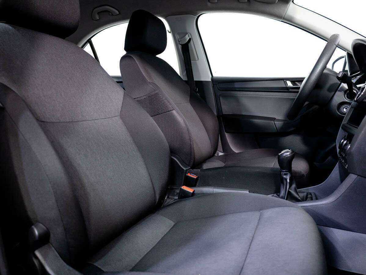 Skoda Rapid, 2017 Фото №12