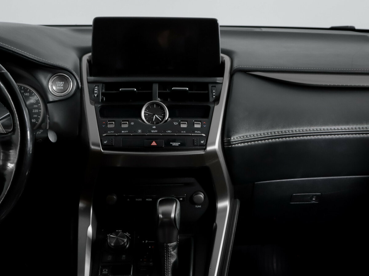 Lexus NX 200 I Рестайлинг, 2017 Фото №11