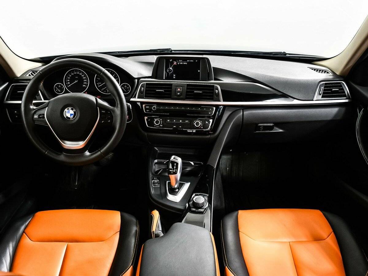 BMW 3 серии 320i, 2017 Фото №11