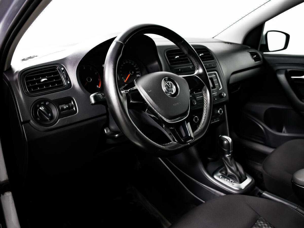 Volkswagen Polo, 2018 Фото №13