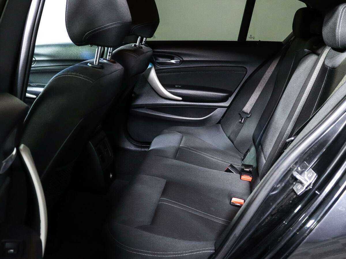 BMW 1 серии 118i, 2018 Фото №8