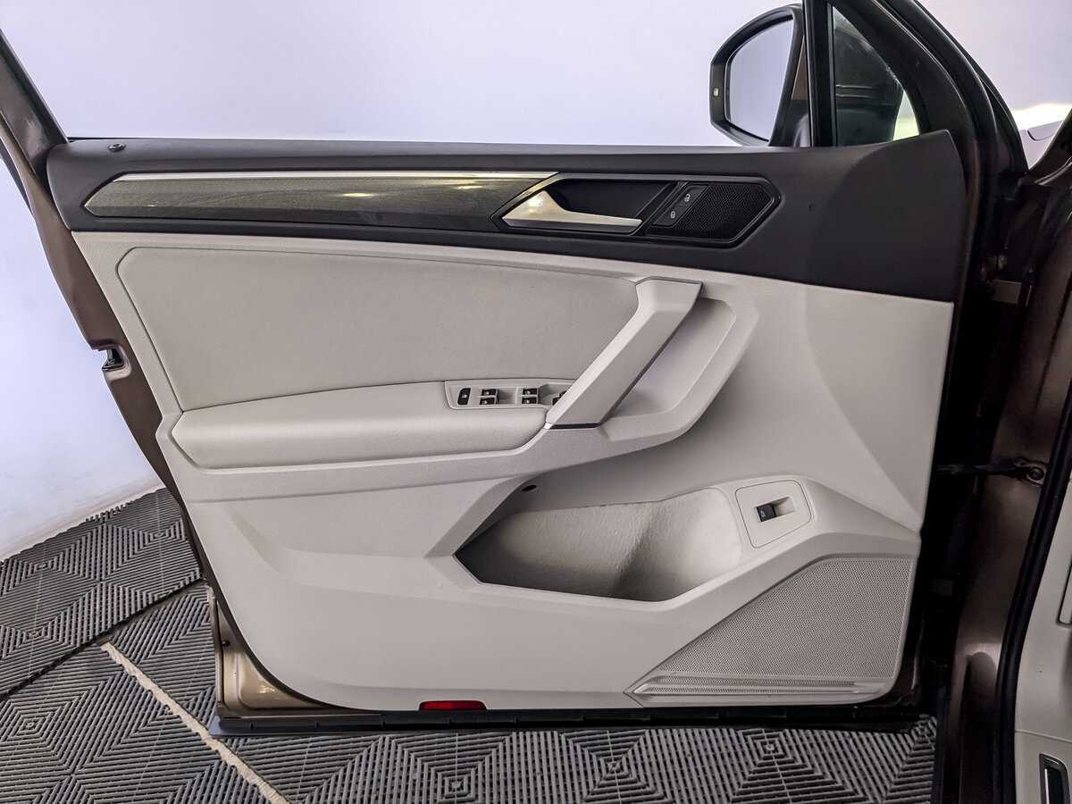 Volkswagen Tiguan, 2017 Фото №19