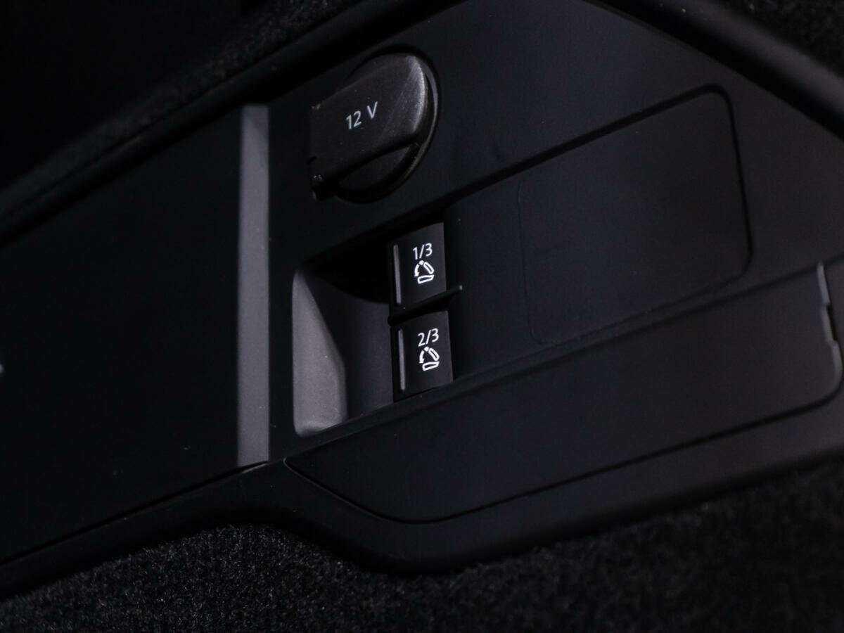 Volkswagen Touareg, 2015 Фото №15