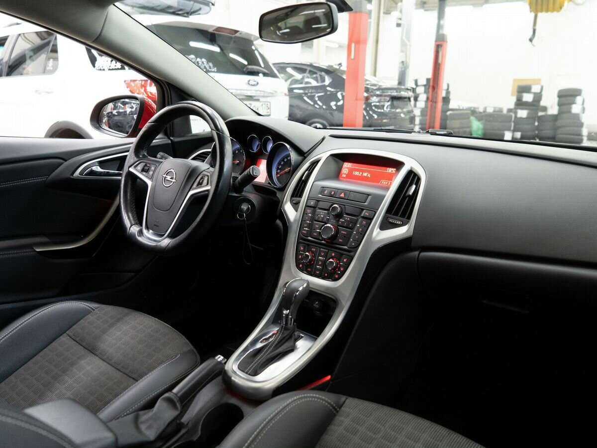 Opel Astra GTC, 2012 Фото №15