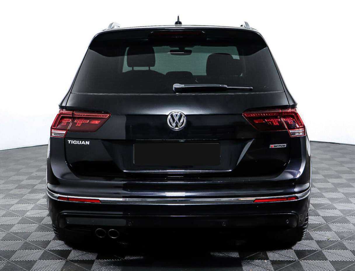 Volkswagen Tiguan, 2018 Фото №6