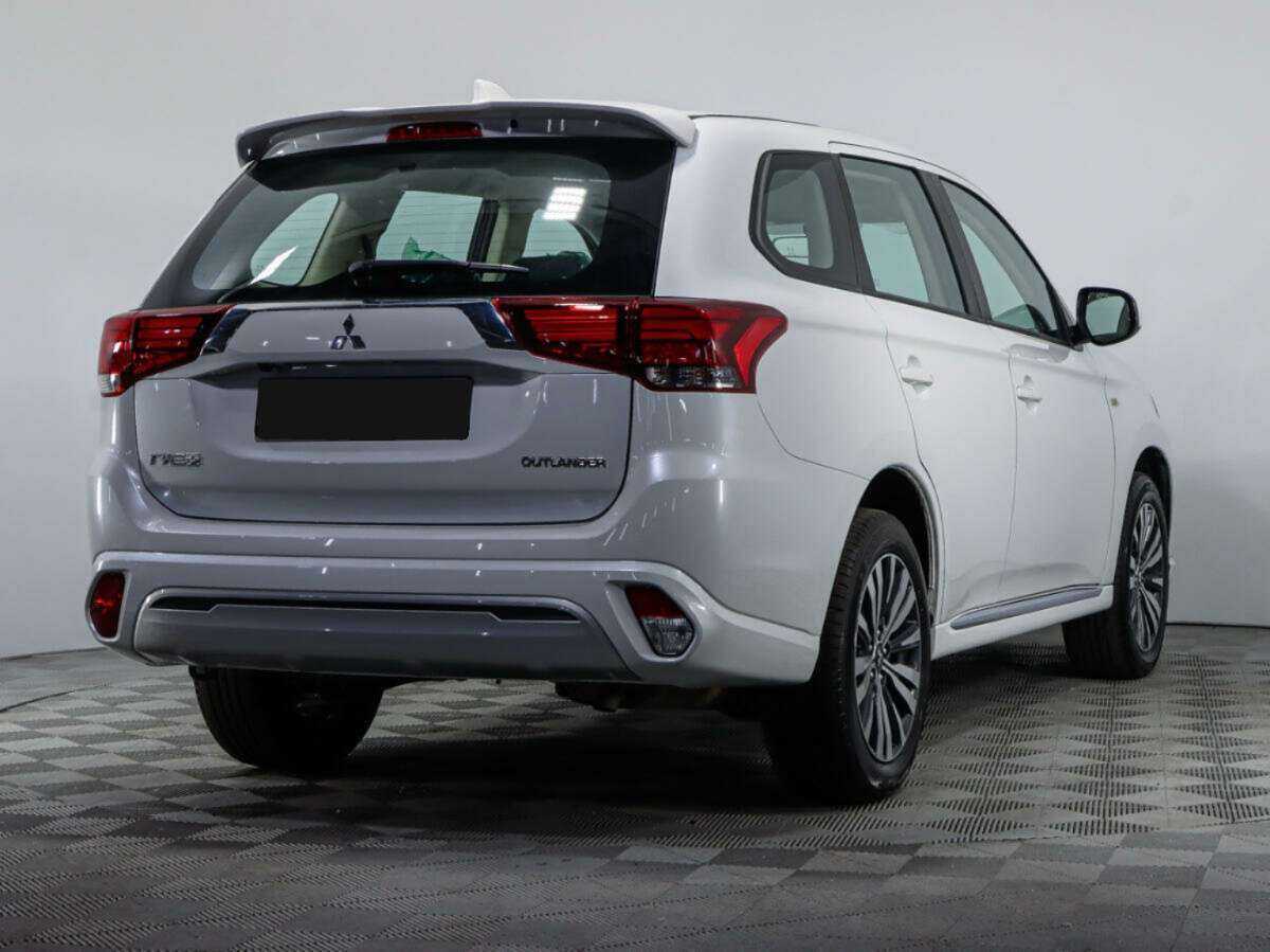 Mitsubishi Outlander, 2022 Фото №4