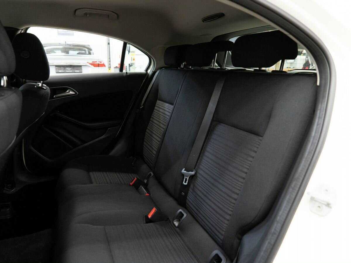 Mercedes-Benz A-Класс 180, 2016 Фото №7