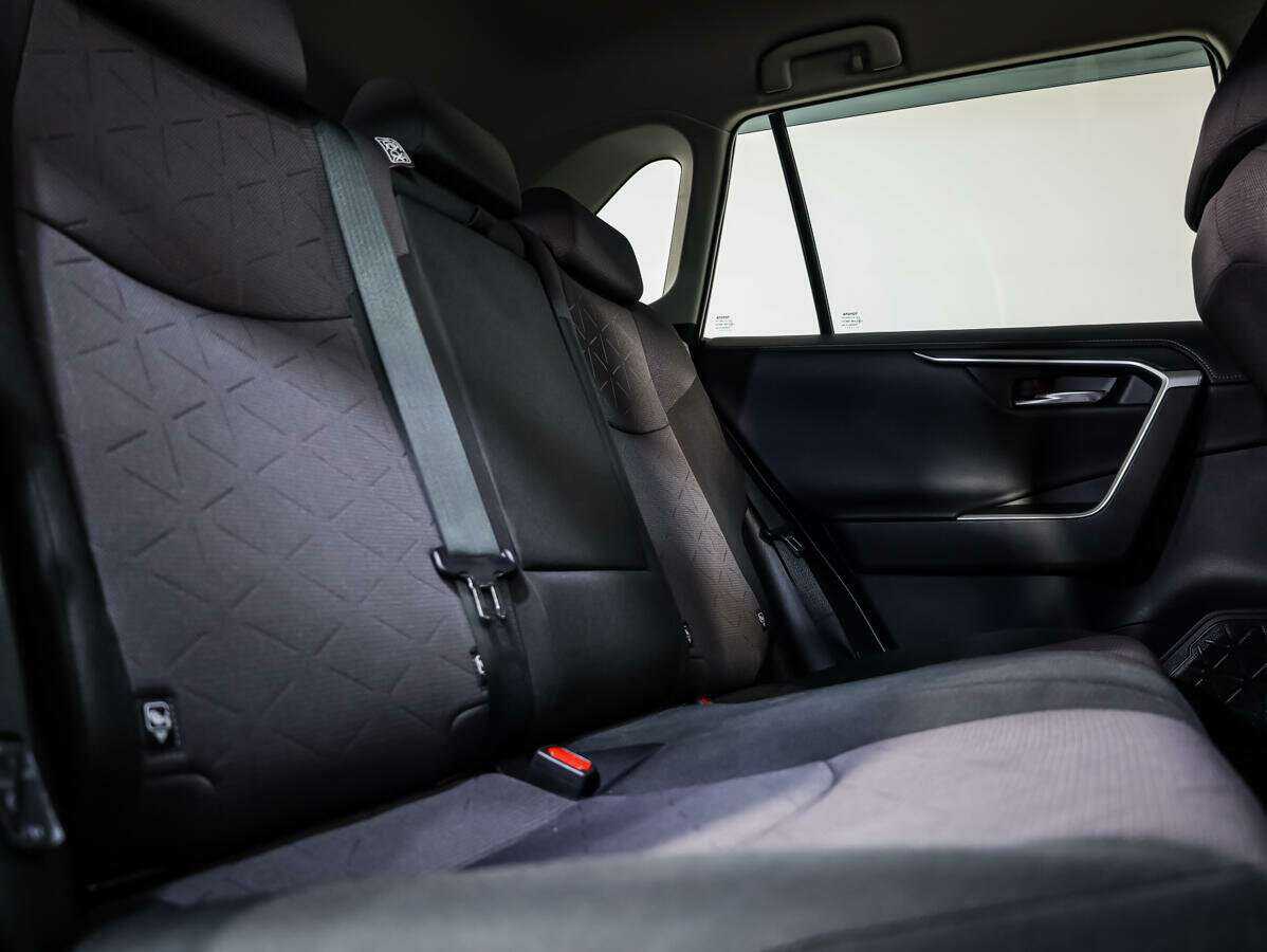 Toyota RAV4, 2020 Фото №11