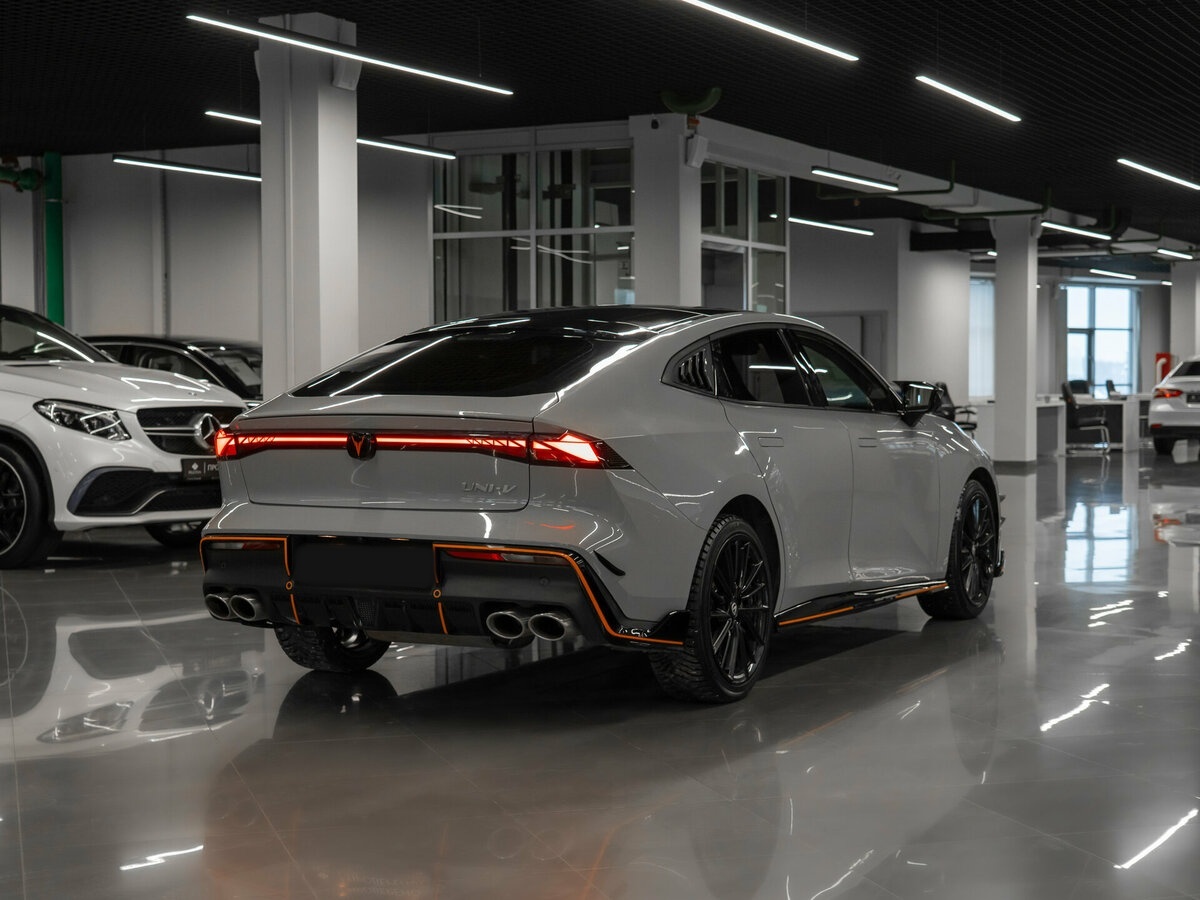 Changan UNI-V I, 2023 Фото №5