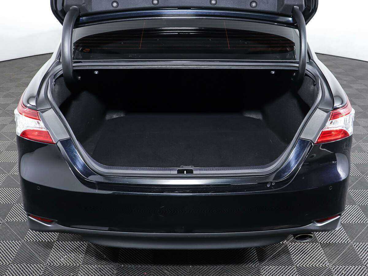 Toyota Camry, 2020 Фото №7
