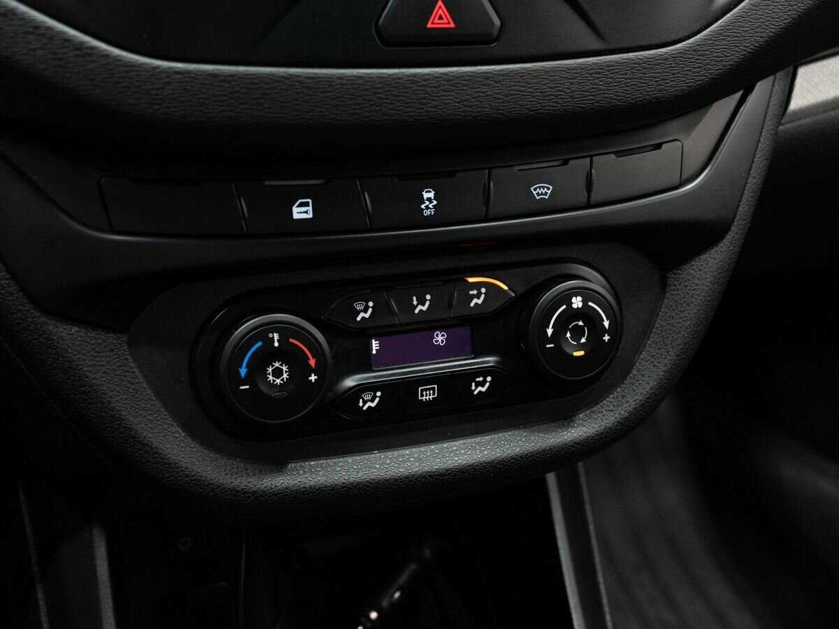 Lada (ВАЗ) Vesta SW, 2019 Фото №19