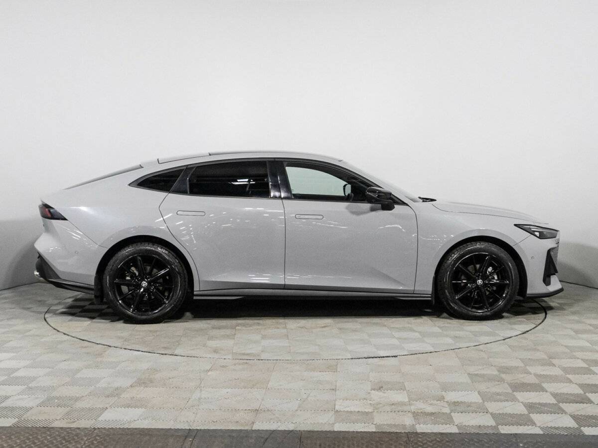 Changan UNI-V, 2023 Фото №4