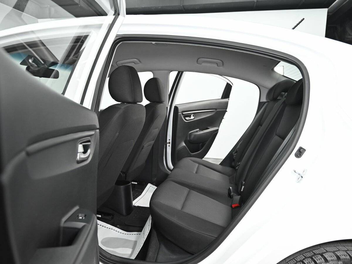 Kia Rio, 2022 Фото №15