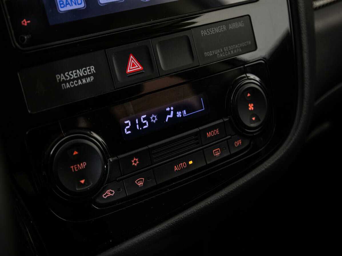 Mitsubishi Outlander, 2018 Фото №12