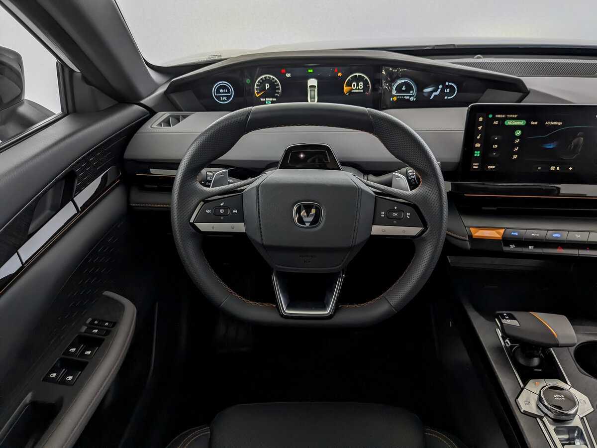 Changan UNI-V, 2023 Фото №20