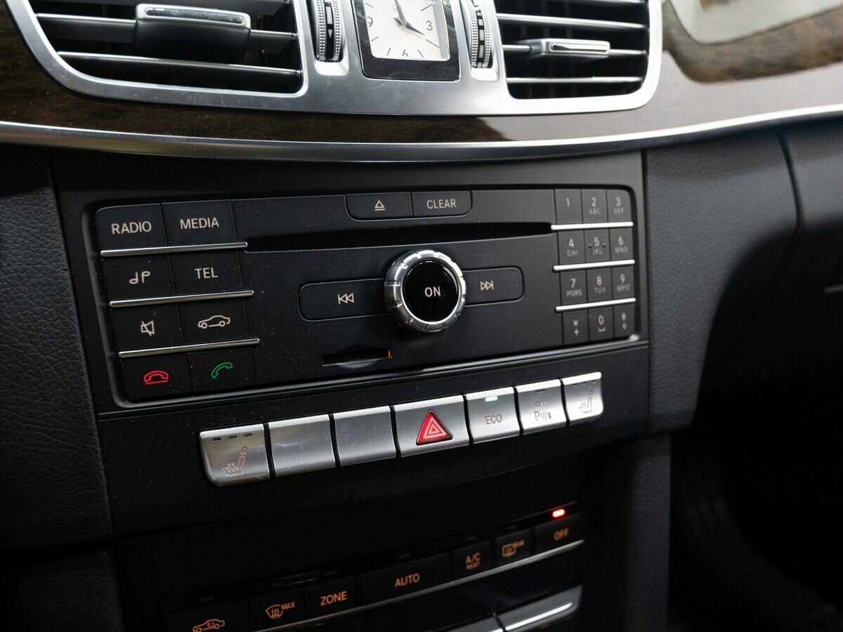 Mercedes-Benz E-Класс 200, 2015 Фото №24