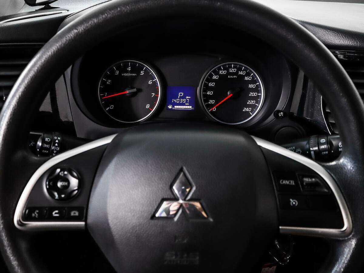 Mitsubishi Outlander, 2016 Фото №17