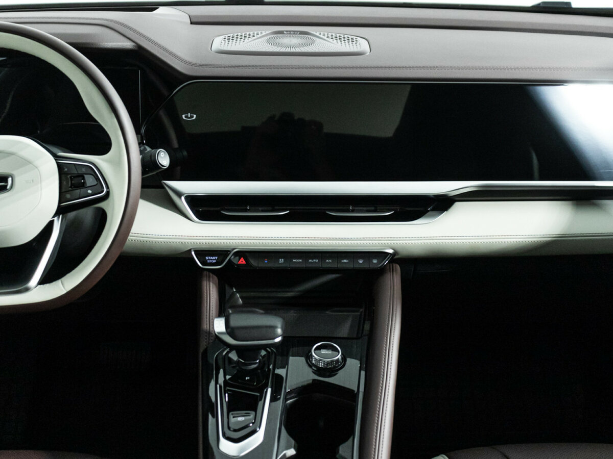 Geely Monjaro I, 2023 Фото №12