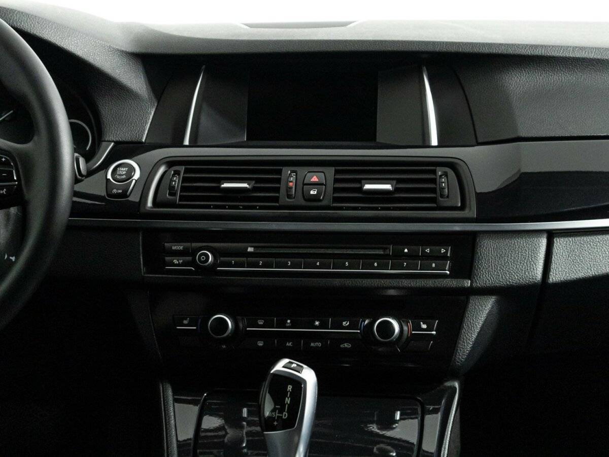 BMW 5 серии 520i, 2014 Фото №14