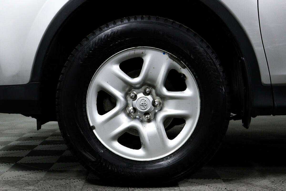 Toyota RAV4, 2015 Фото №13