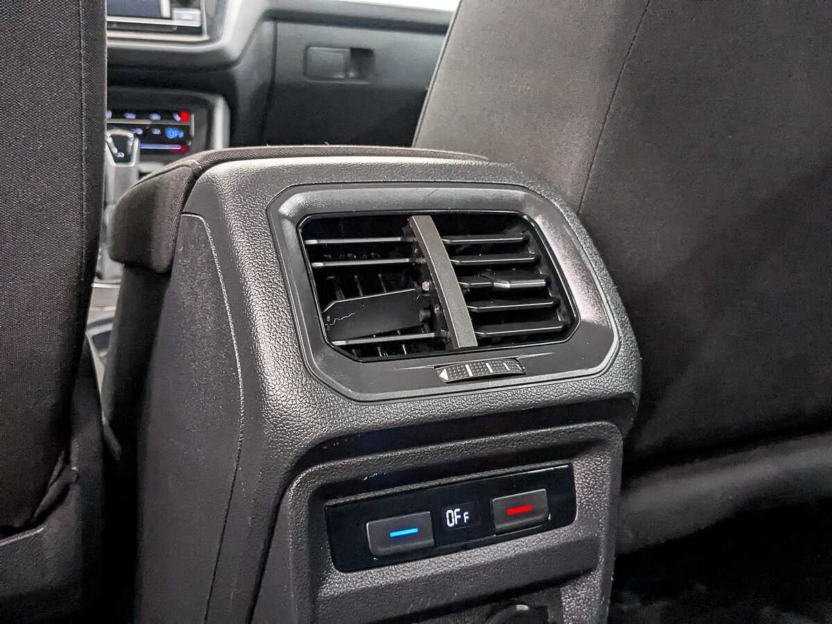 Volkswagen Tiguan, 2021 Фото №24
